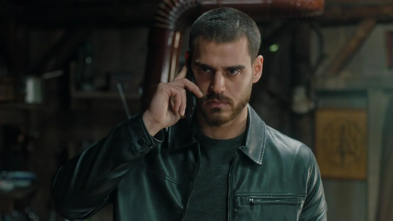 الذئب الوحيد مترجم